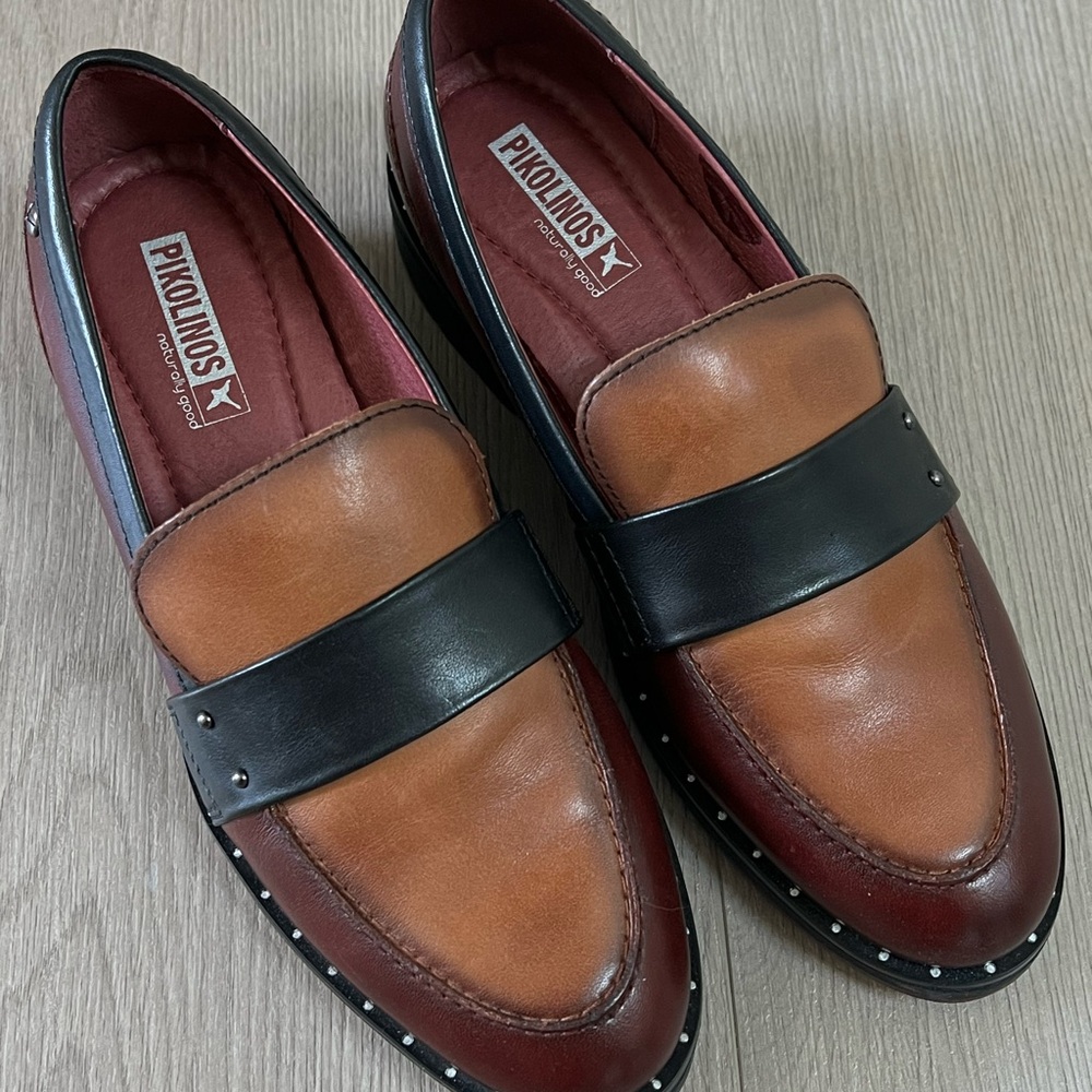 Pikolinos  Brown and Black Loafers